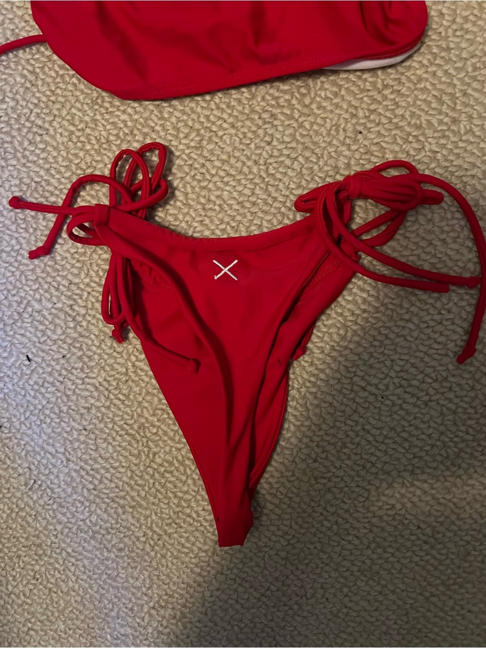 Boutine LA Red String Bikini Set - Picture 2 of 3